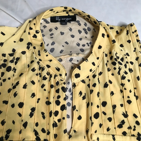 Lily Morgan Yellow Sleeveless top • Black Spot Print • V-Neck - Picture 7 of 15